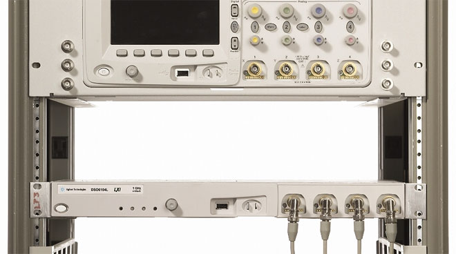 Монтаж осциллографа DSO6104L в стойке