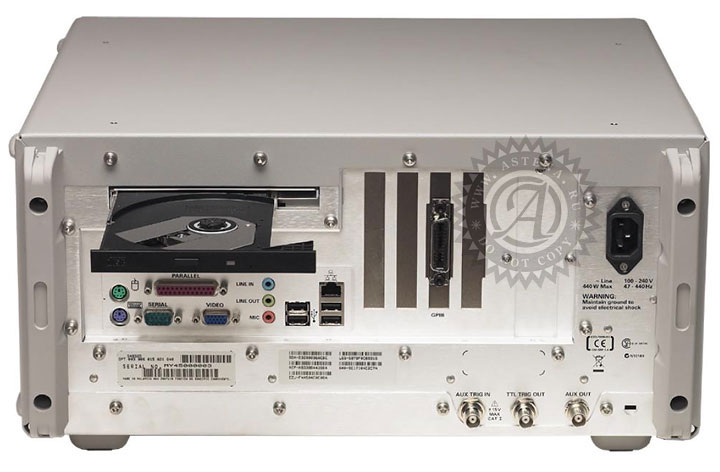 задняя панель осциллографа DSO8104A
