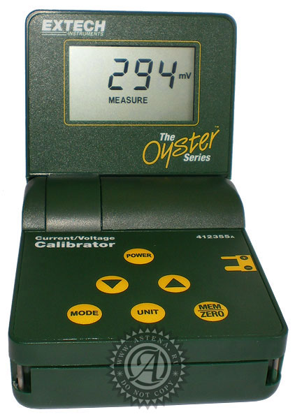 412355A. Калибратор силы тока и напряжения Extech Instruments