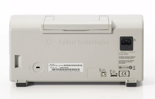 Задняя панель осциллографа DSO1004A